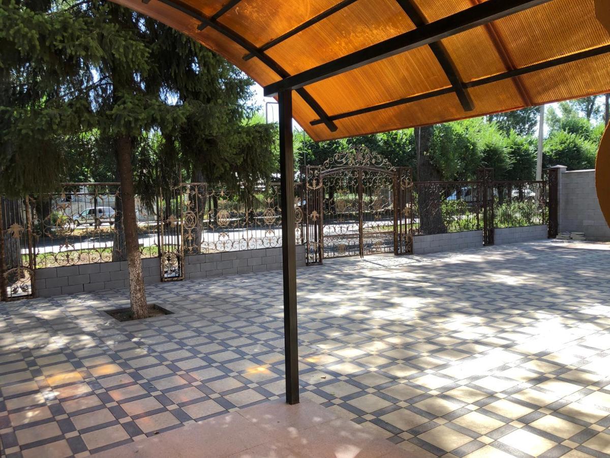 Hotel Lion Almatı Dış mekan fotoğraf