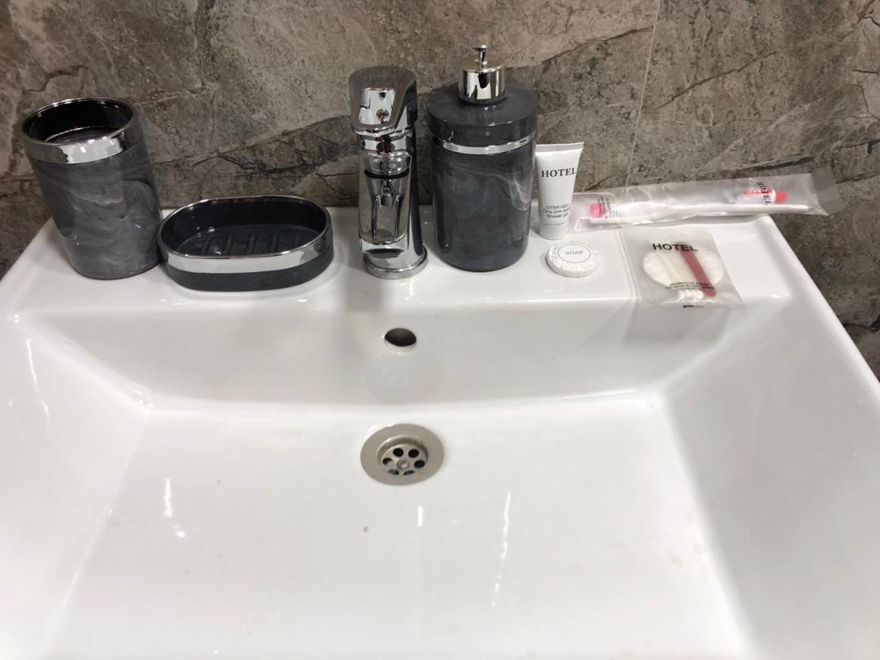 Hotel Lion Almatı Dış mekan fotoğraf